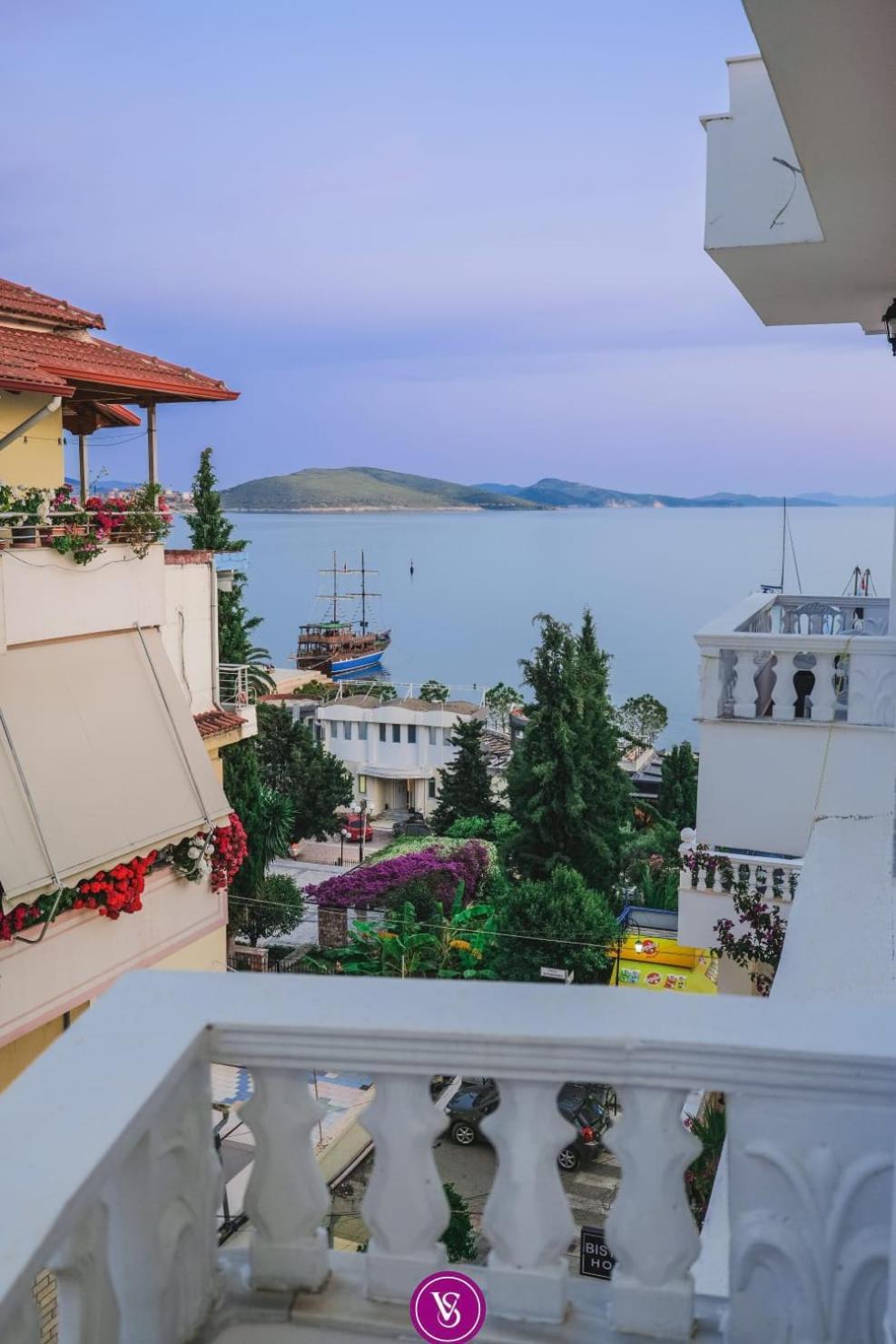 Vila Stupende Daire Saranda Oda fotoğraf