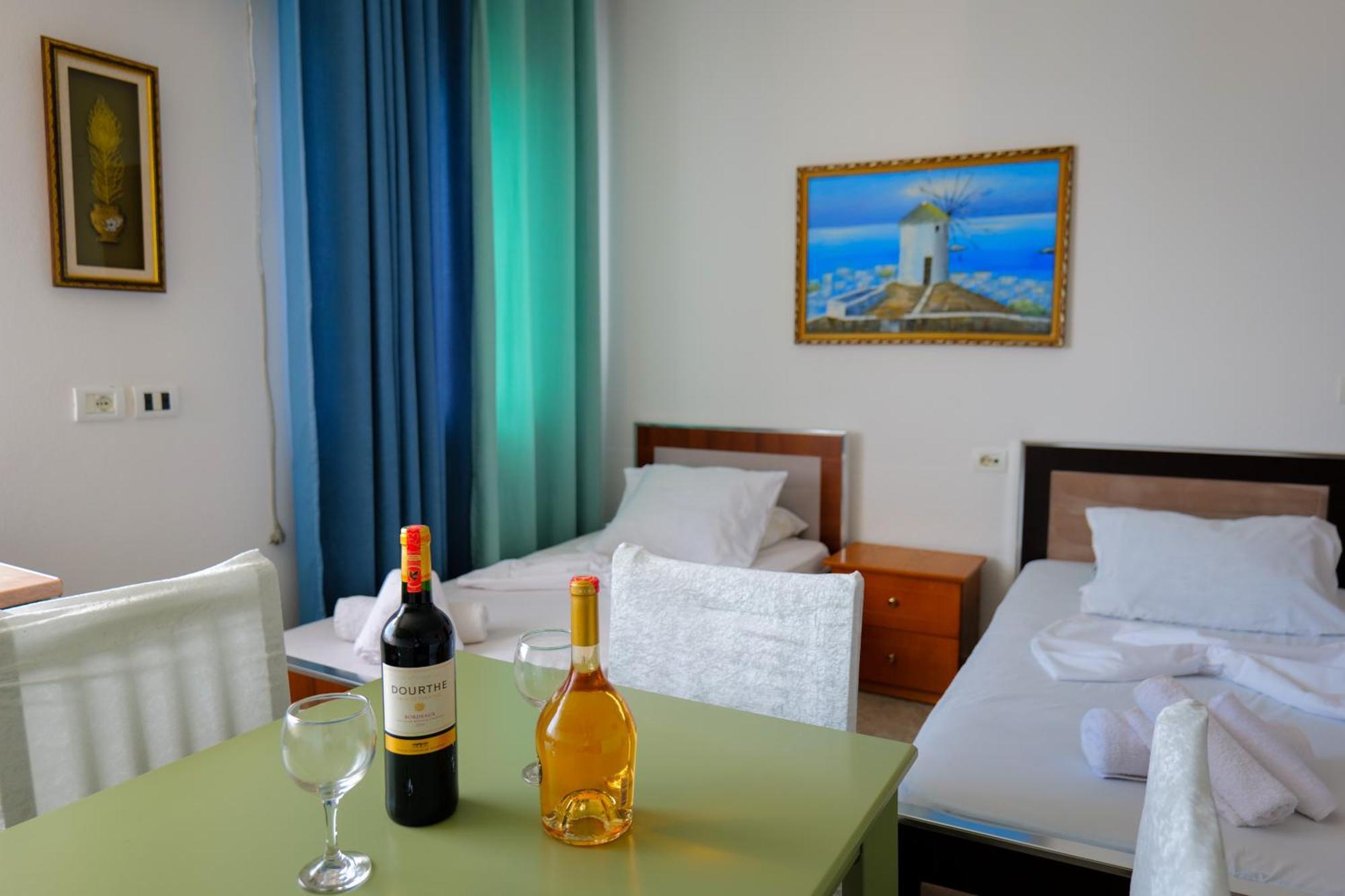 Vila Stupende Daire Saranda Oda fotoğraf