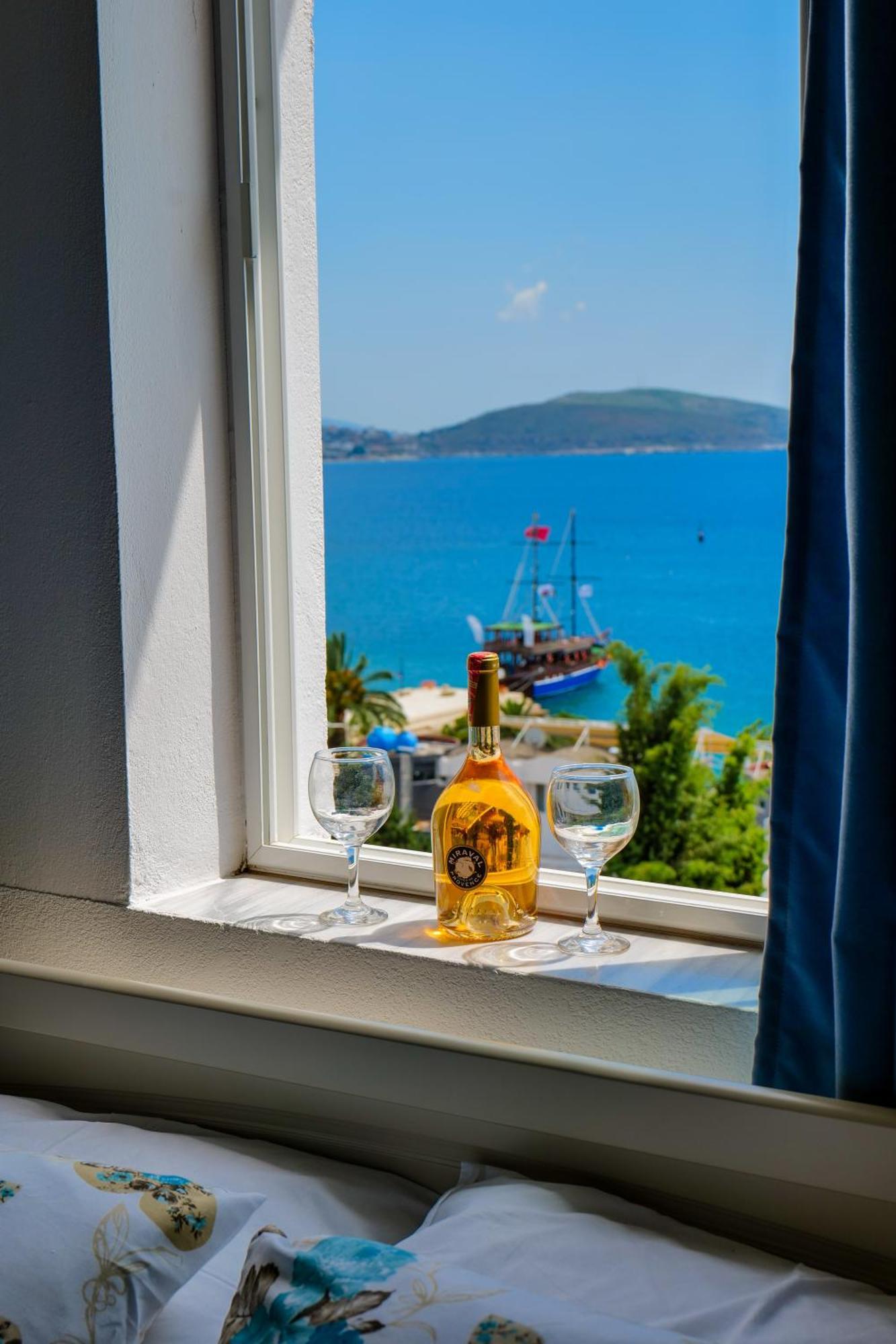 Vila Stupende Daire Saranda Oda fotoğraf